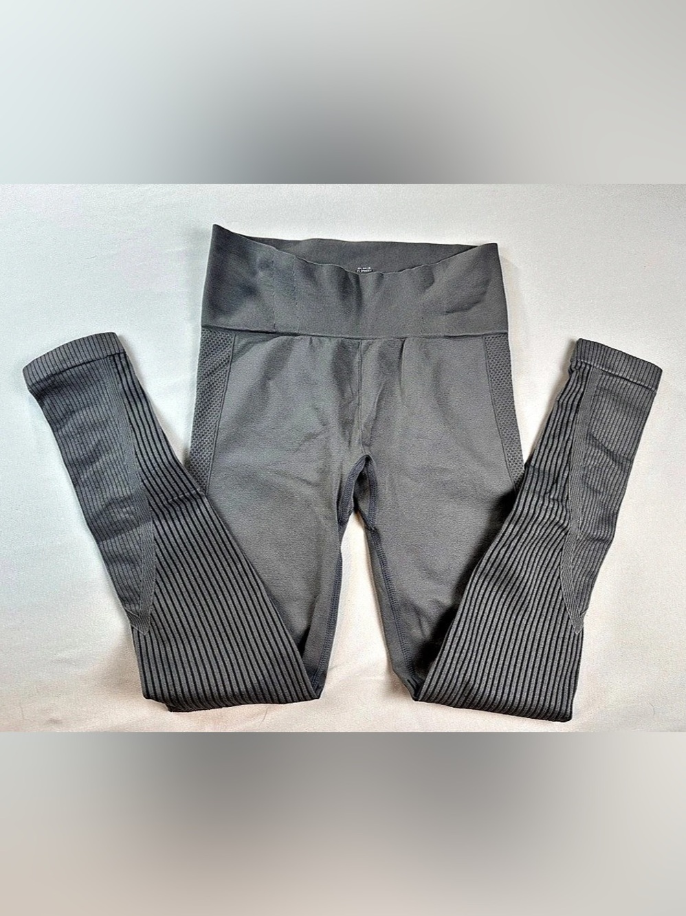 Zyia Active Ribbed Seamless Leggings Gray Geometric Size Small